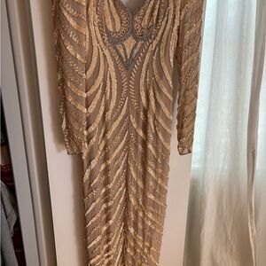 Elegant Long-Sleeve Sequin Prom Dress in Champagne Gold